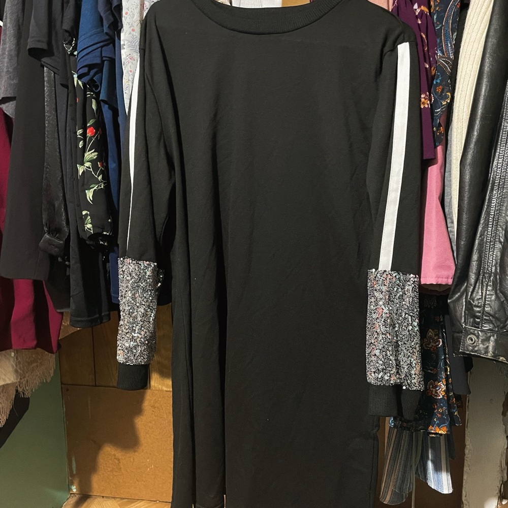 Black long sleeve dress